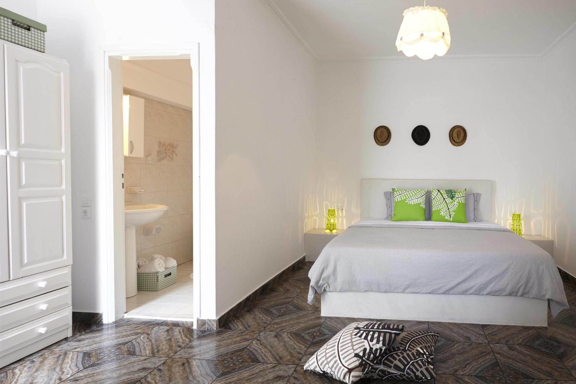 Fenix Hotel Периса Екстериор снимка