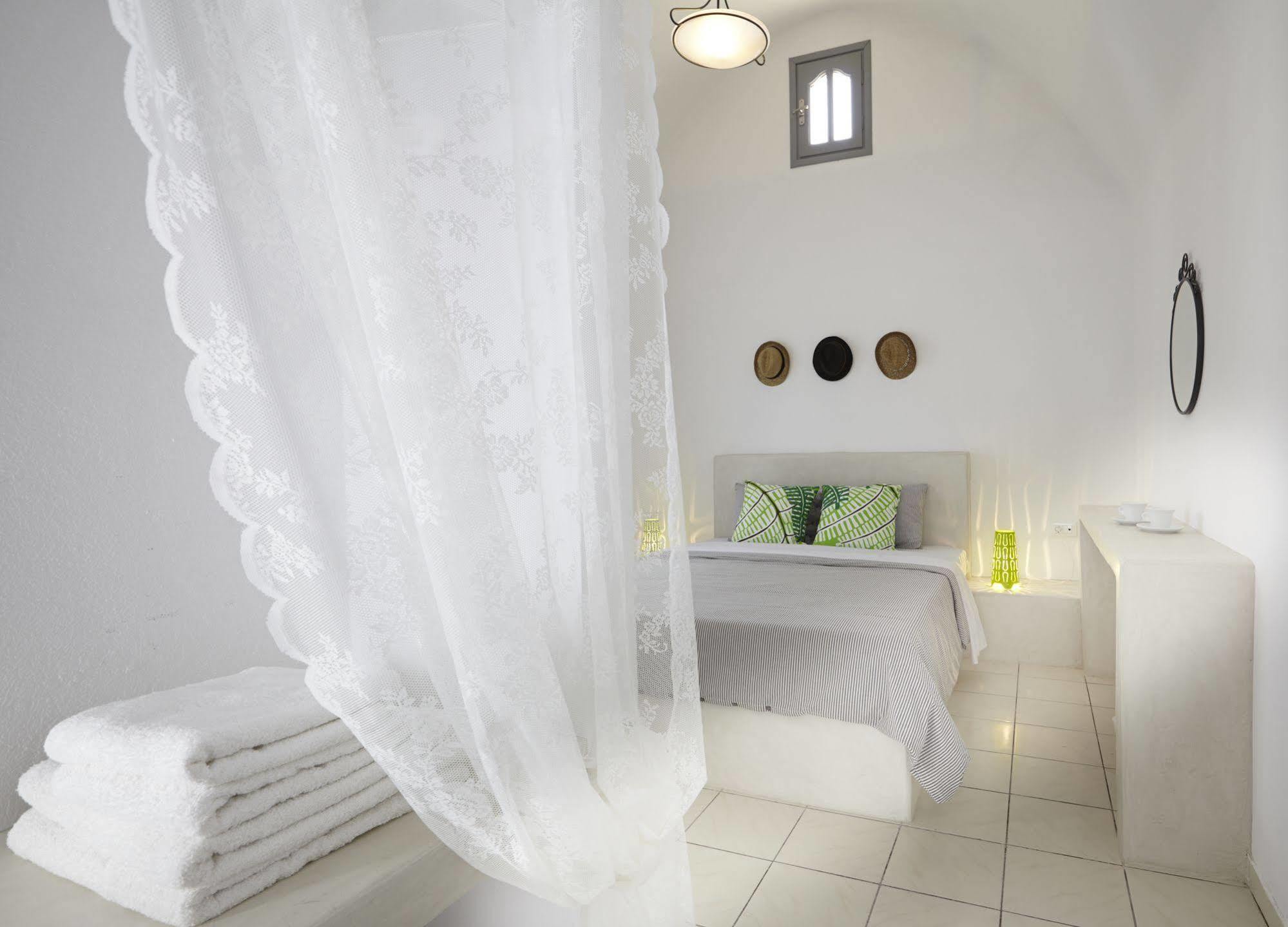Fenix Hotel Периса Екстериор снимка